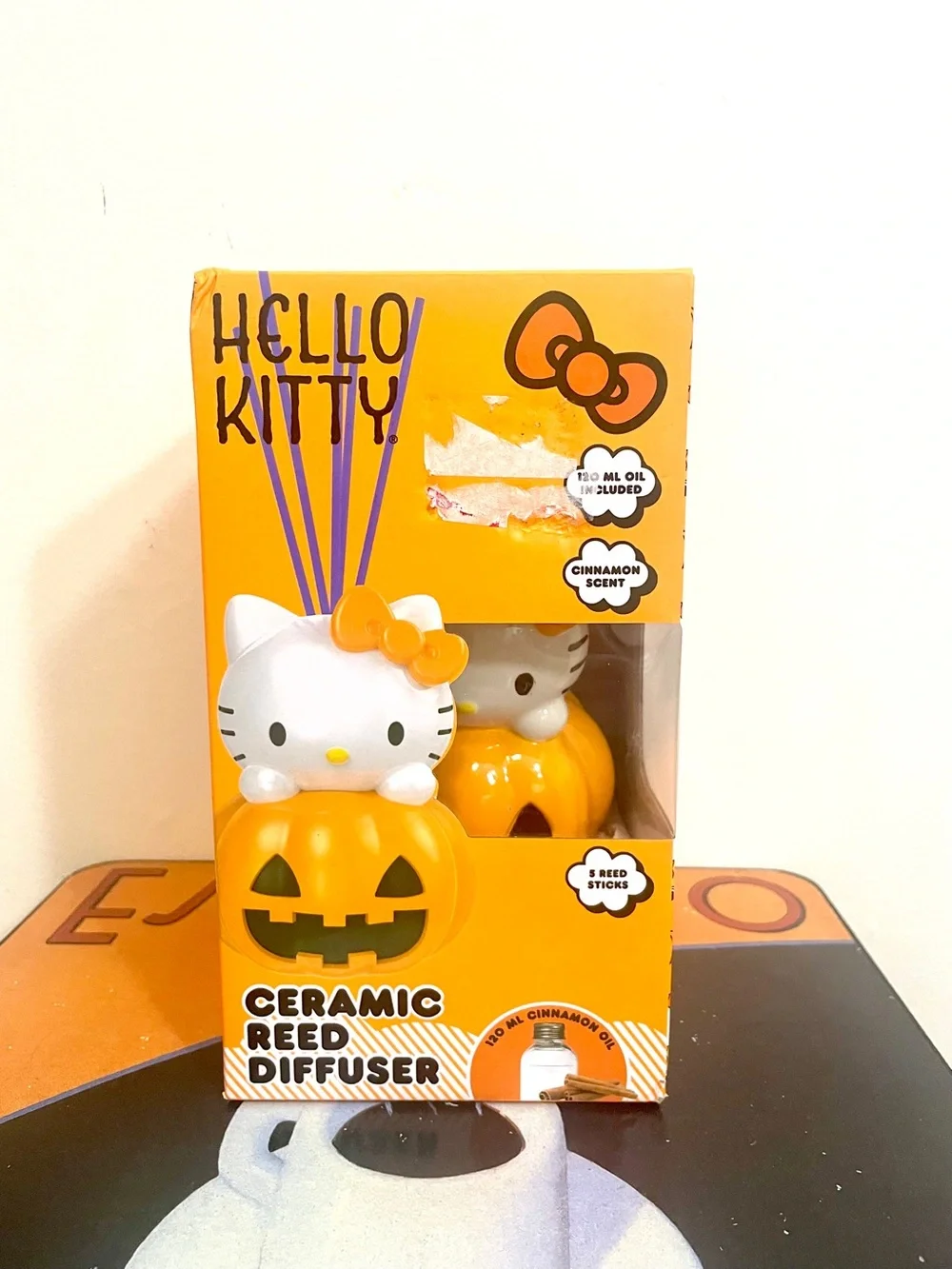 Hello Kitty Halloween Ceramic Pumpkin Reed Diffuser Cinnamon Oil Scent NIB